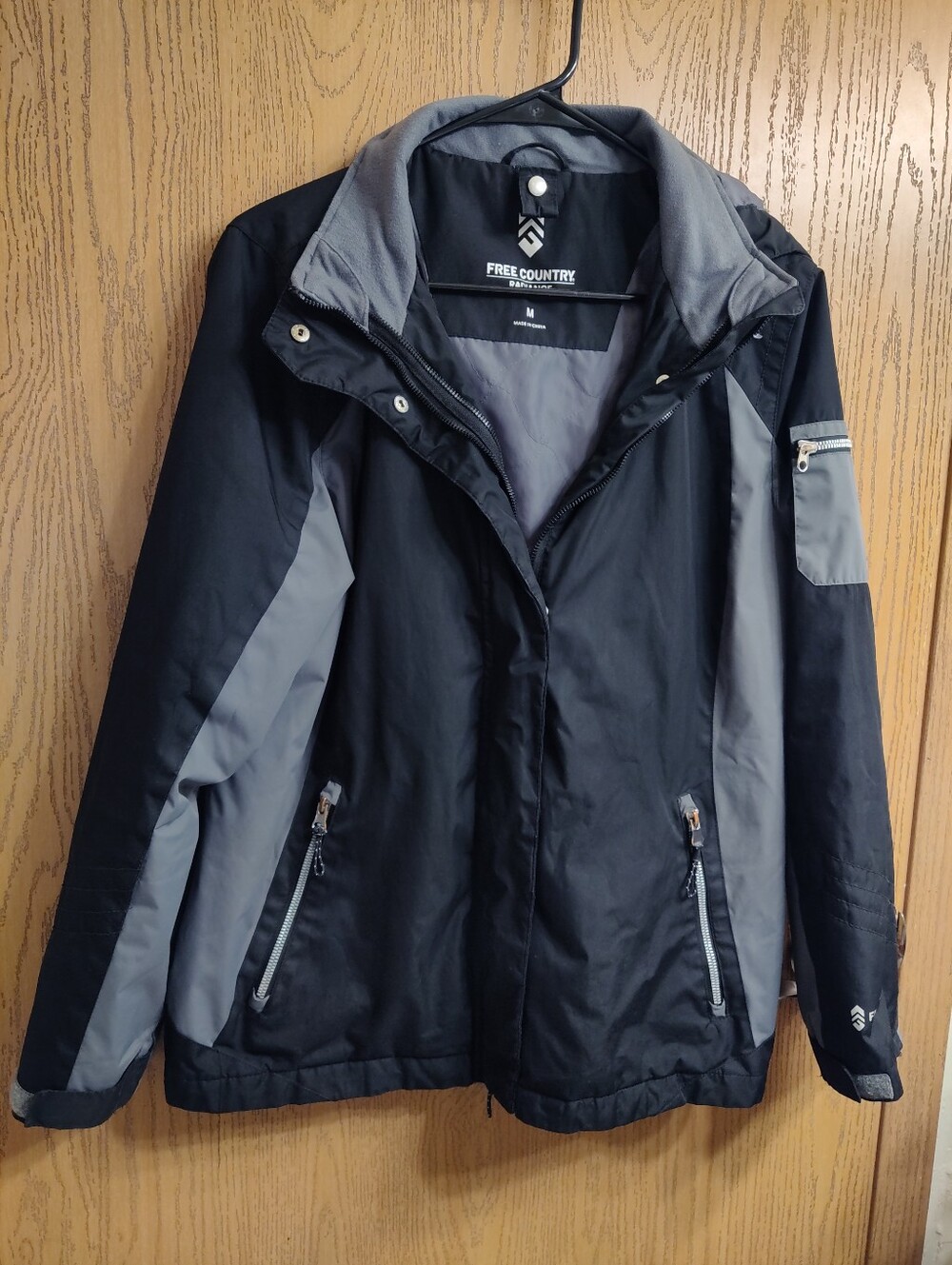 Free Country Men's Black and Gray Ski Jacket